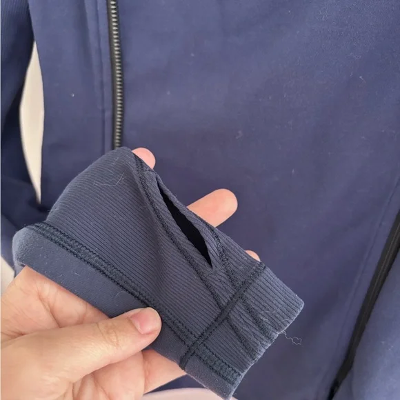 Lululemon | Bhakti Yoga Jacket in navy - Picture 8 of 11